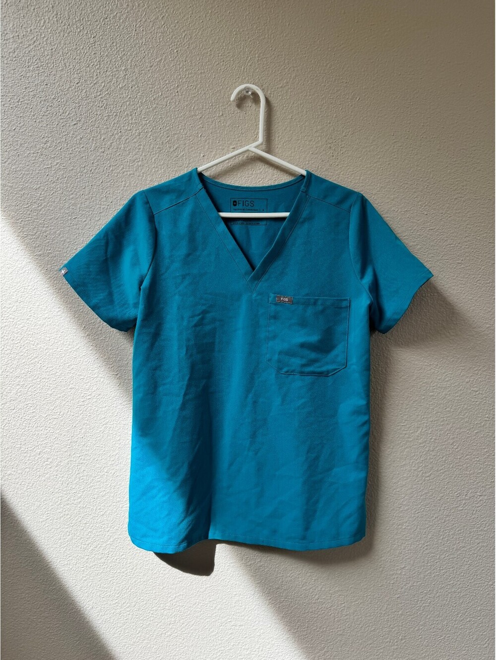 Figs Scrub top